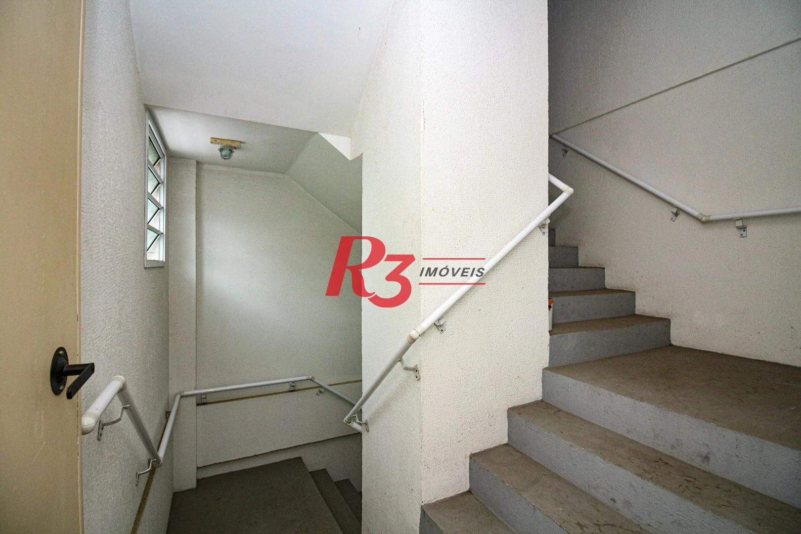 Prédio, 666 m² - venda por R$ 2.500.000,00 ou aluguel por R$ 25.000,00/mês - Vila Nova - Santos/SP