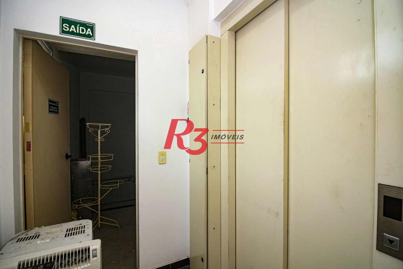 Prédio, 666 m² - venda por R$ 2.500.000,00 ou aluguel por R$ 25.000,00/mês - Vila Nova - Santos/SP