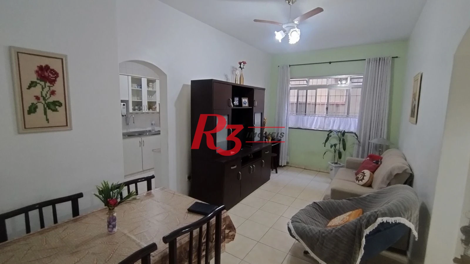 Apartamento com 2 dormitórios à venda, 69 m² por R$ 370.000,00 - Encruzilhada - Santos/SP
