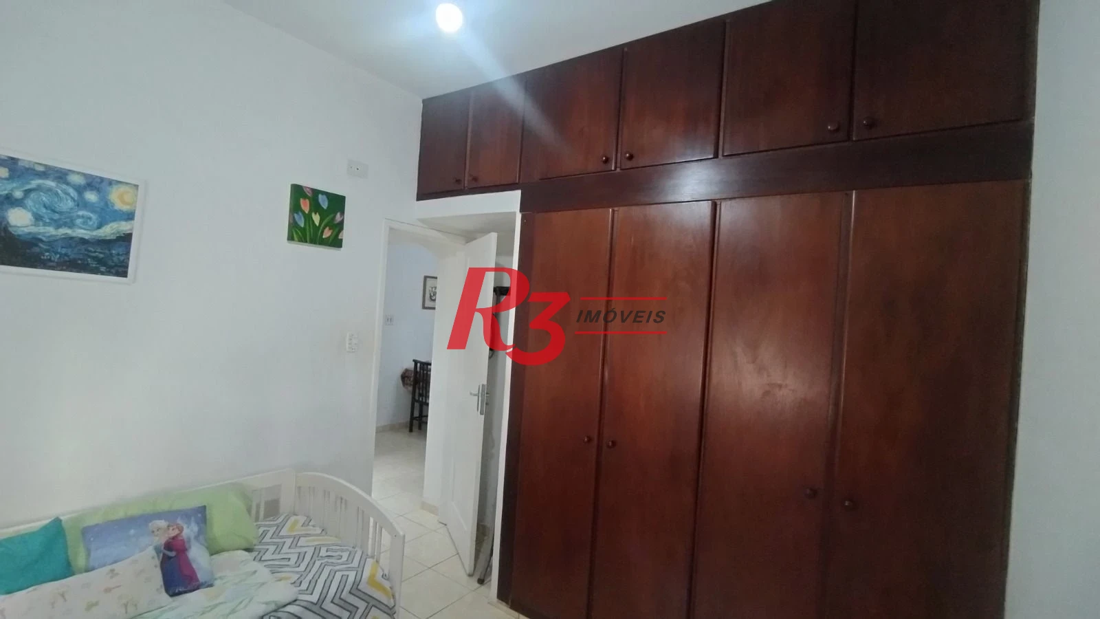 Apartamento com 2 dormitórios à venda, 69 m² por R$ 370.000,00 - Encruzilhada - Santos/SP