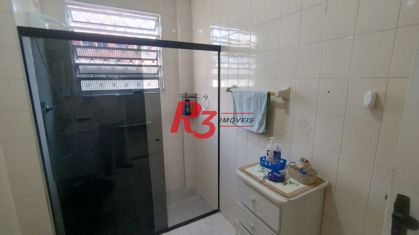 Apartamento com 2 dormitórios à venda, 69 m² por R$ 370.000,00 - Encruzilhada - Santos/SP