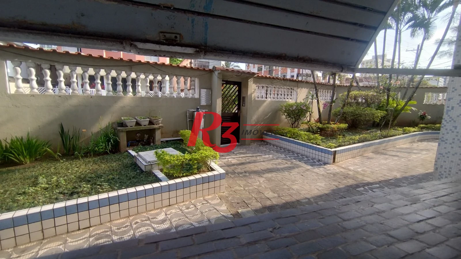 Apartamento com 2 dormitórios à venda, 69 m² por R$ 370.000,00 - Encruzilhada - Santos/SP