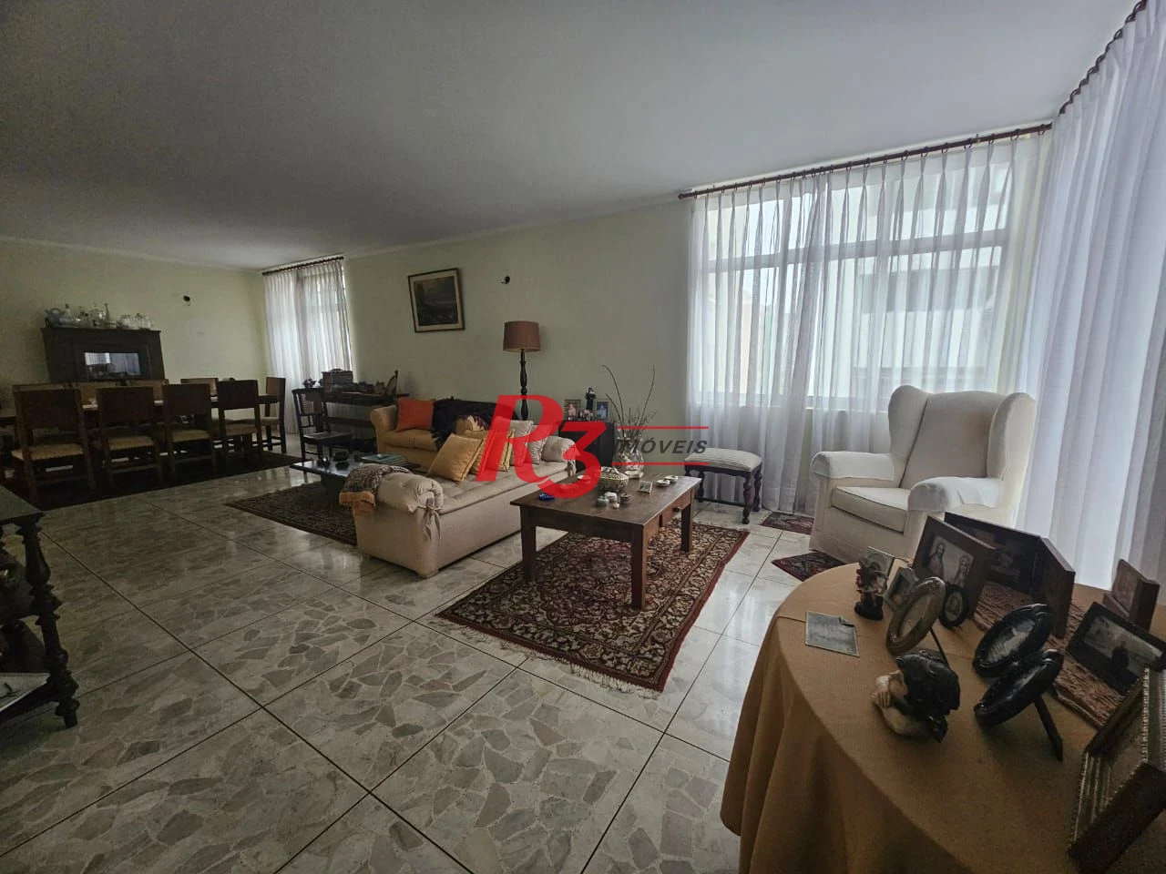 Apartamento com 3 dormitórios à venda, 190 m² por R$ 930.000,00 - Gonzaga - Santos/SP