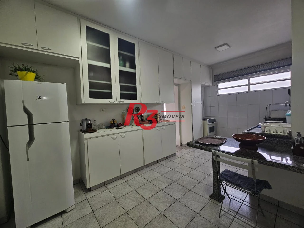 Apartamento com 3 dormitórios à venda, 190 m² por R$ 930.000,00 - Gonzaga - Santos/SP