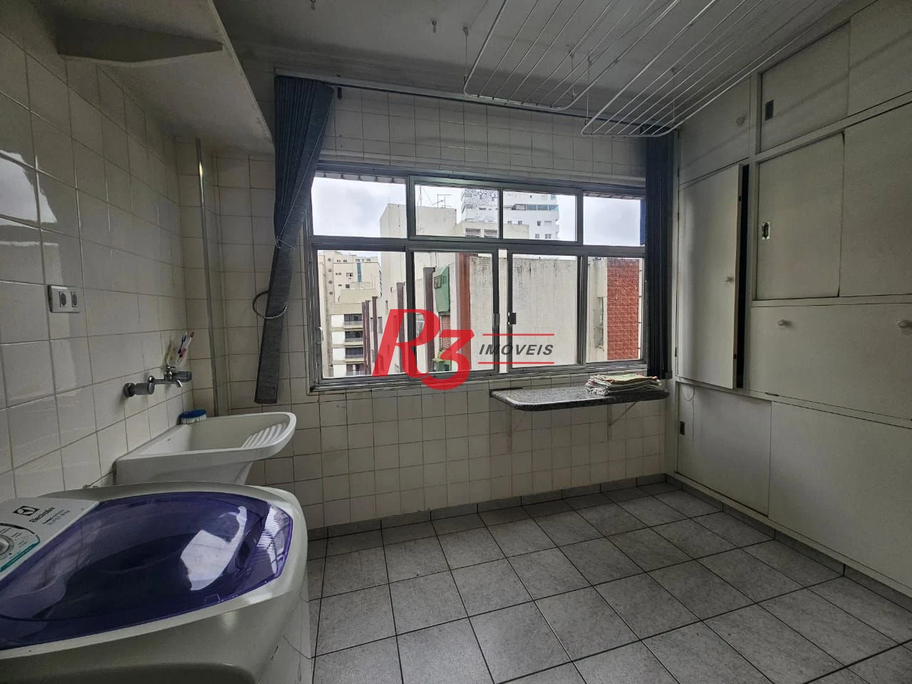 Apartamento com 3 dormitórios à venda, 190 m² por R$ 930.000,00 - Gonzaga - Santos/SP