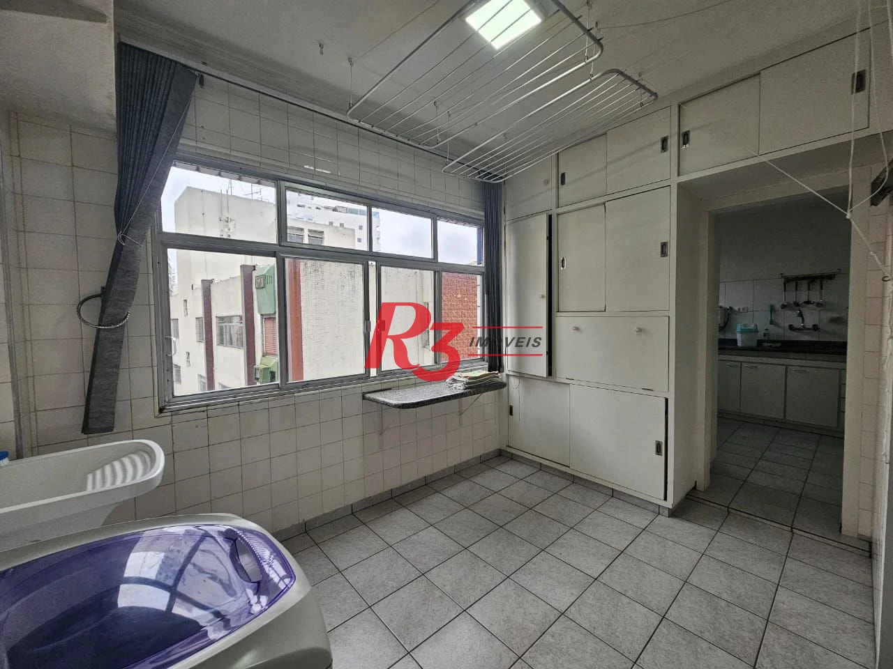 Apartamento com 3 dormitórios à venda, 190 m² por R$ 930.000,00 - Gonzaga - Santos/SP