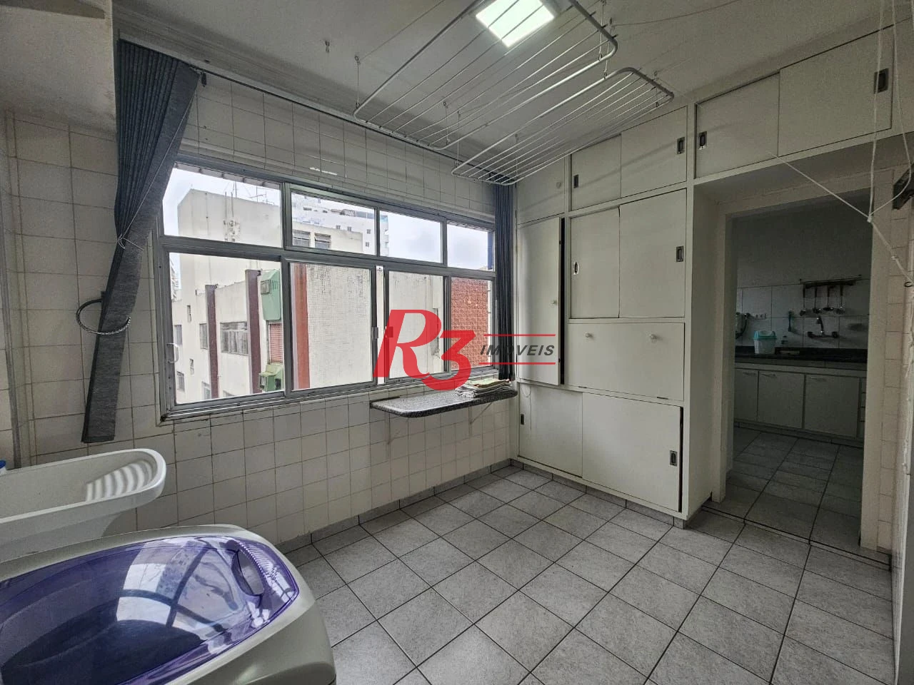 Apartamento com 3 dormitórios à venda, 190 m² por R$ 930.000,00 - Gonzaga - Santos/SP
