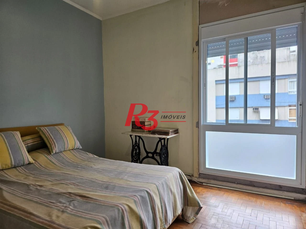 Apartamento com 3 dormitórios à venda, 190 m² por R$ 930.000,00 - Gonzaga - Santos/SP