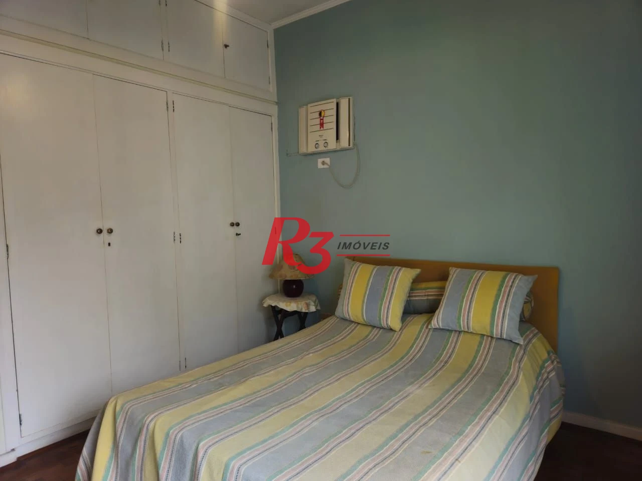 Apartamento com 3 dormitórios à venda, 190 m² por R$ 930.000,00 - Gonzaga - Santos/SP