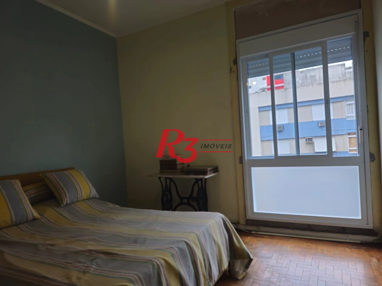 Apartamento com 3 dormitórios à venda, 190 m² por R$ 930.000,00 - Gonzaga - Santos/SP