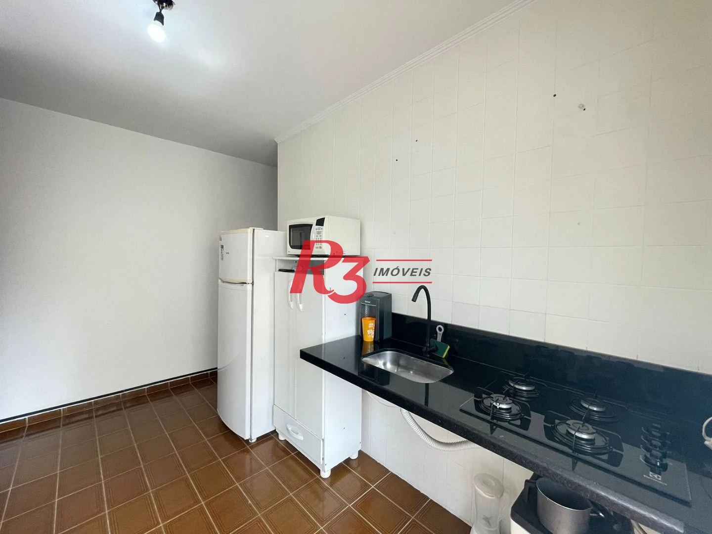 Apartamento com 3 dormitórios à venda, 80 m² por R$ 490.000,00 - Gonzaga - Santos/SP