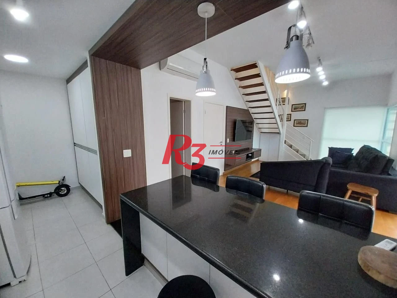 Apartamento Duplex com 2 dormitórios à venda, 121 m² por R$ 1.490.000,00 - Gonzaga - Santos/SP