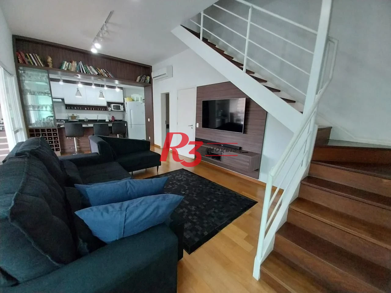 Apartamento Duplex com 2 dormitórios à venda, 121 m² por R$ 1.490.000,00 - Gonzaga - Santos/SP