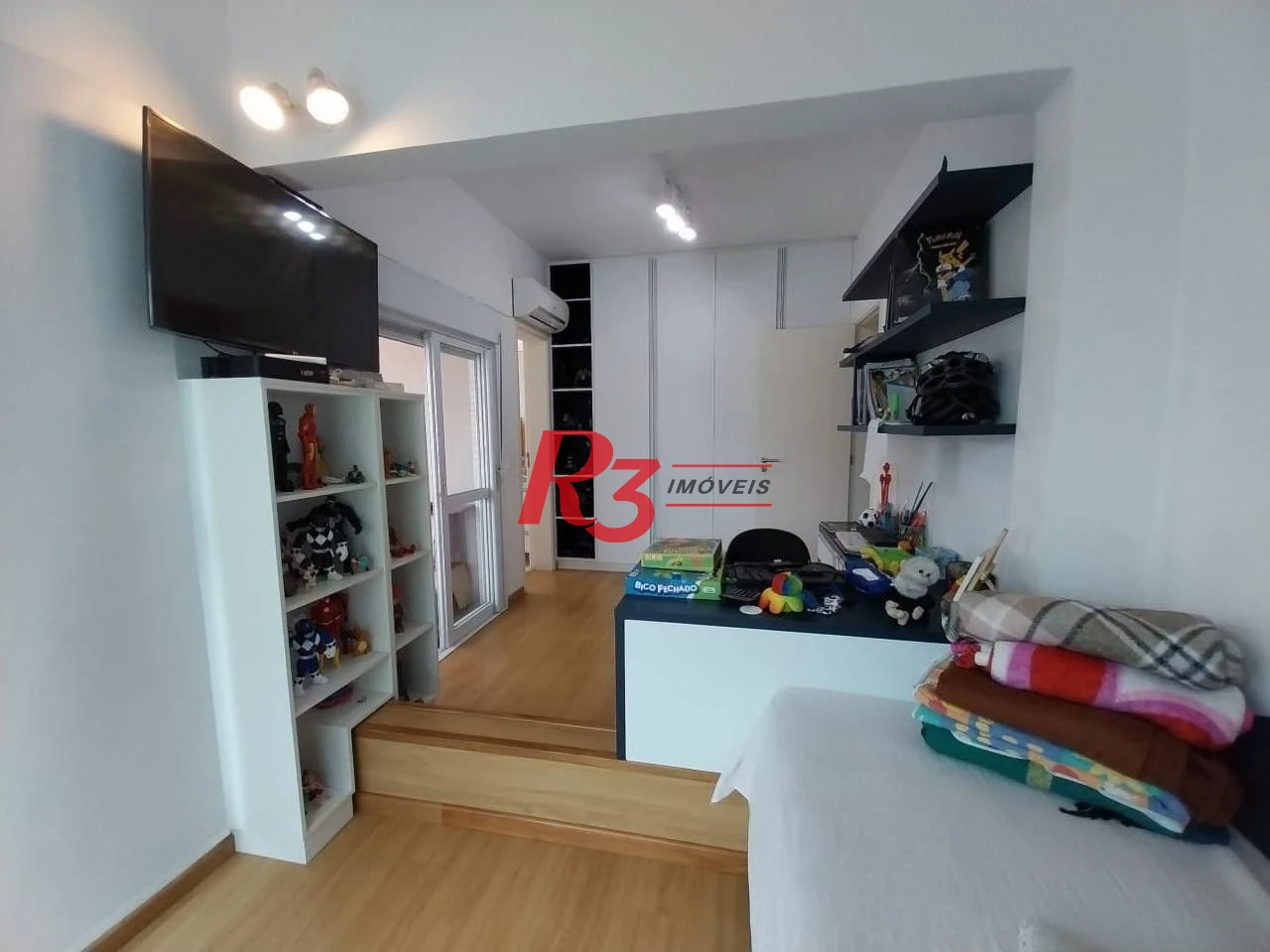 Apartamento Duplex com 2 dormitórios à venda, 121 m² por R$ 1.490.000,00 - Gonzaga - Santos/SP