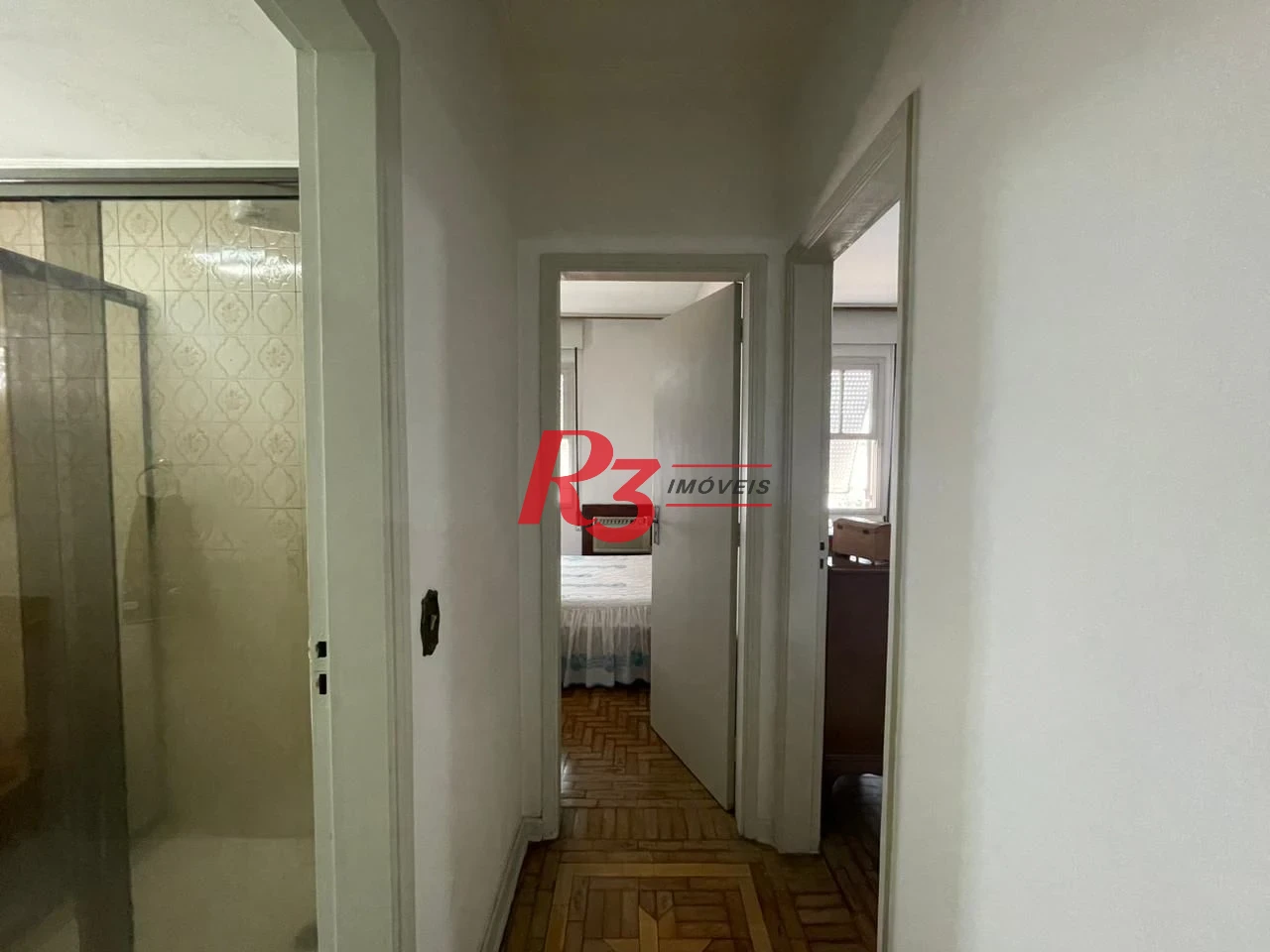 Apartamento com 2 dormitórios à venda, 100 m² por R$ 590.000,00 - Embaré - Santos/SP