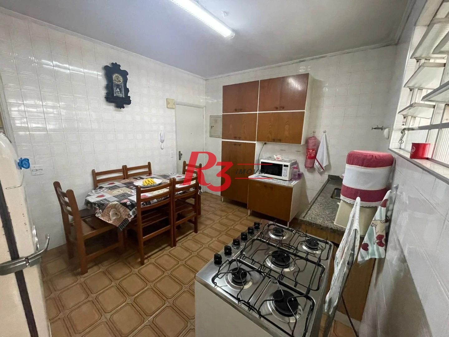 Apartamento com 2 dormitórios à venda, 100 m² por R$ 590.000,00 - Embaré - Santos/SP