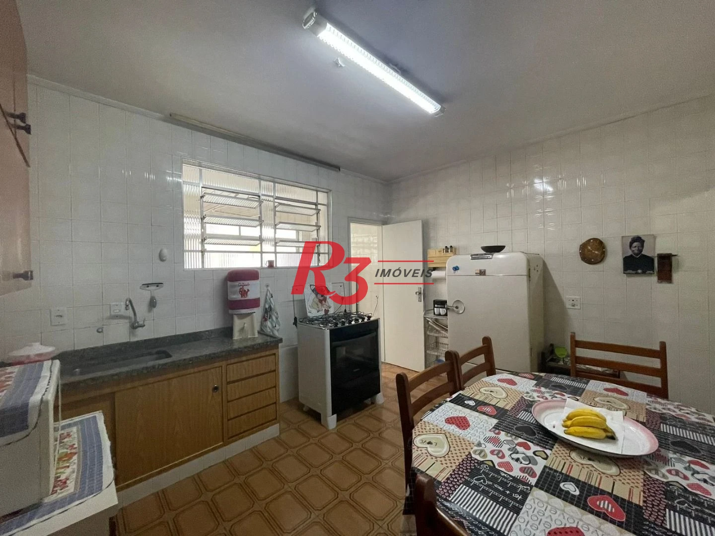 Apartamento com 2 dormitórios à venda, 100 m² por R$ 590.000,00 - Embaré - Santos/SP