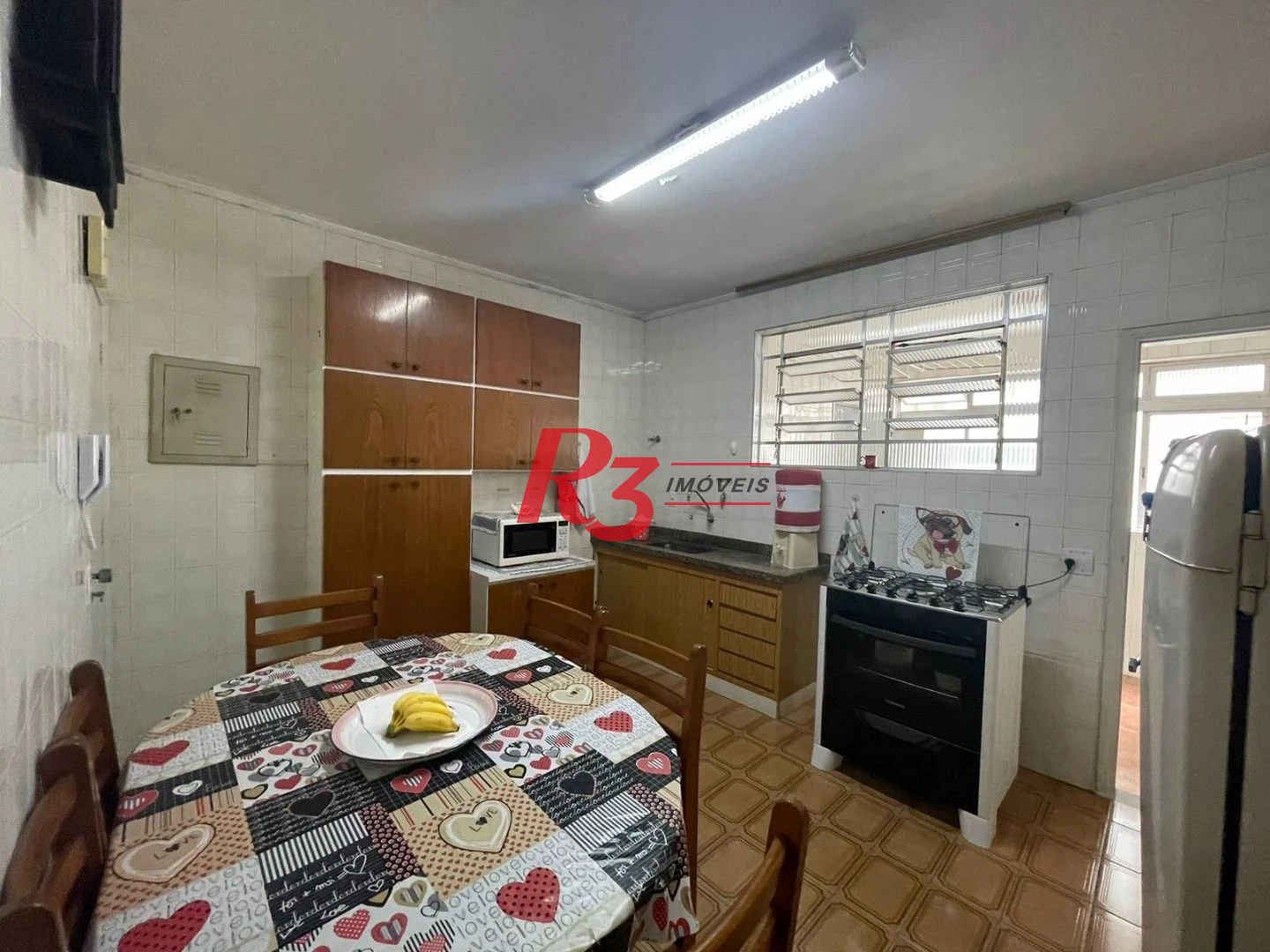 Apartamento com 2 dormitórios à venda, 100 m² por R$ 590.000,00 - Embaré - Santos/SP
