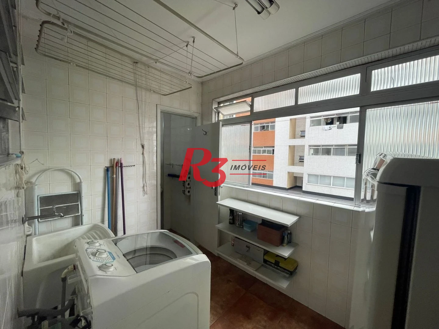 Apartamento com 2 dormitórios à venda, 100 m² por R$ 590.000,00 - Embaré - Santos/SP