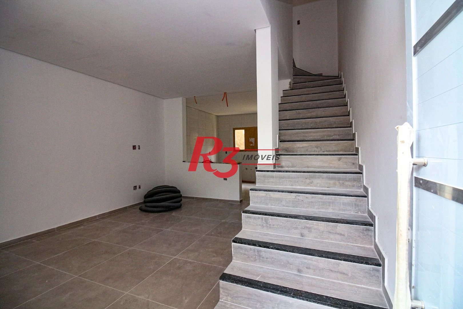 Sobrado à venda, 86 m² por R$ 683.000,00 - Parque da Montanha - Santos/SP