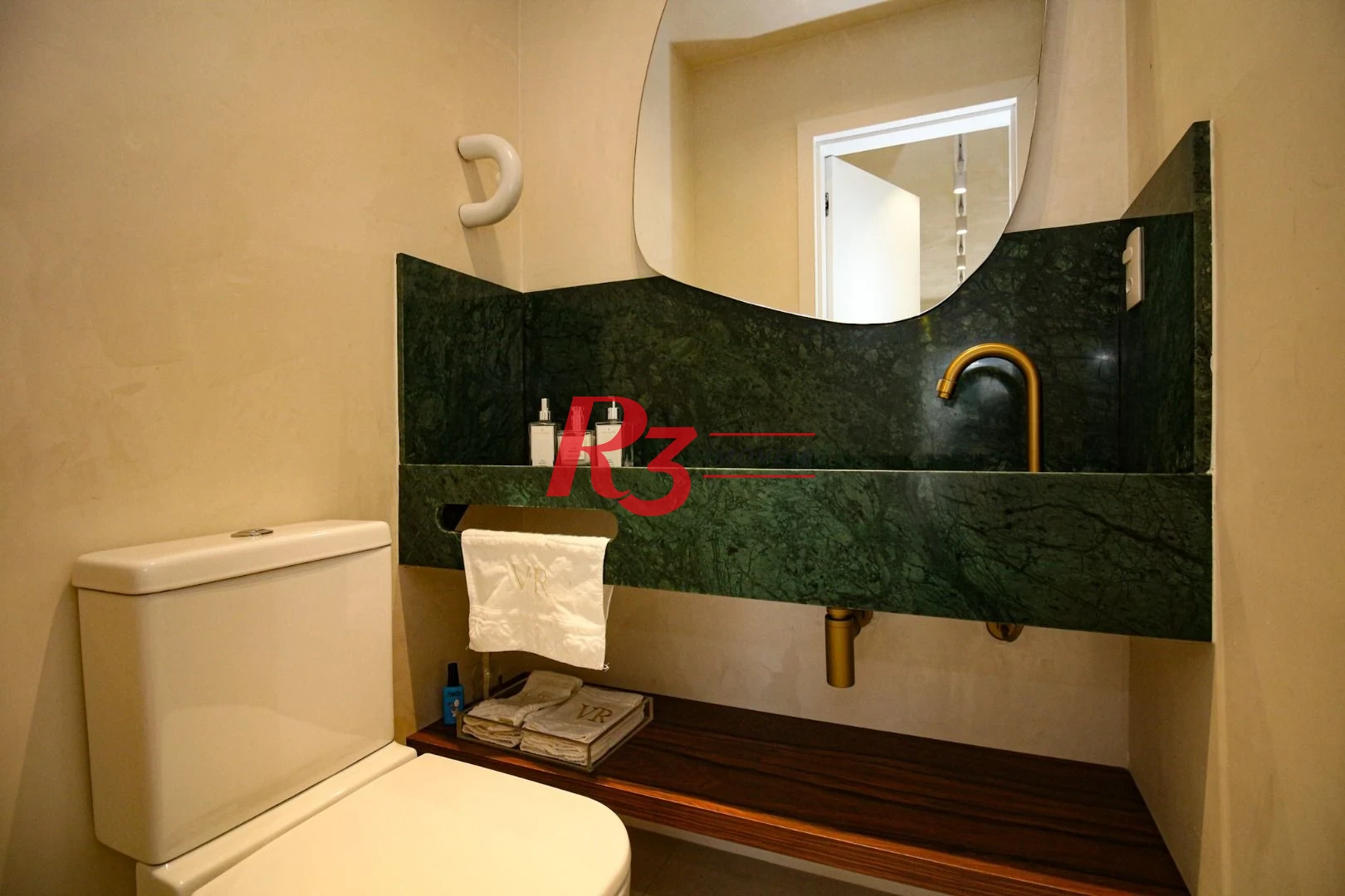 Apartamento com 2 dormitórios à venda, 83 m² por R$ 1.550.000,00 - Boqueirão - Santos/SP
