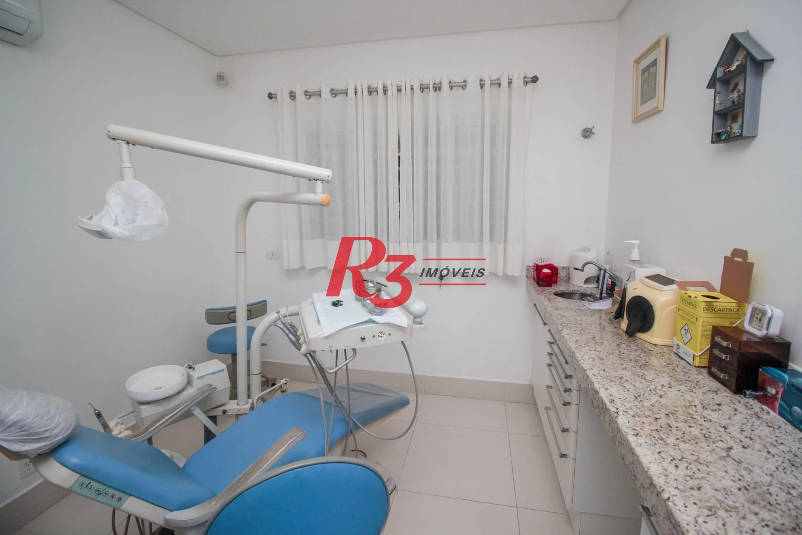 Sobrado com 4 dormitórios para alugar, 236 m² por R$ 18.104,17/mês - Embaré - Santos/SP