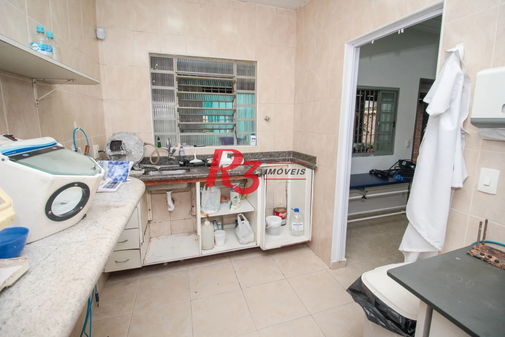 Sobrado com 4 dormitórios para alugar, 236 m² por R$ 18.104,17/mês - Embaré - Santos/SP