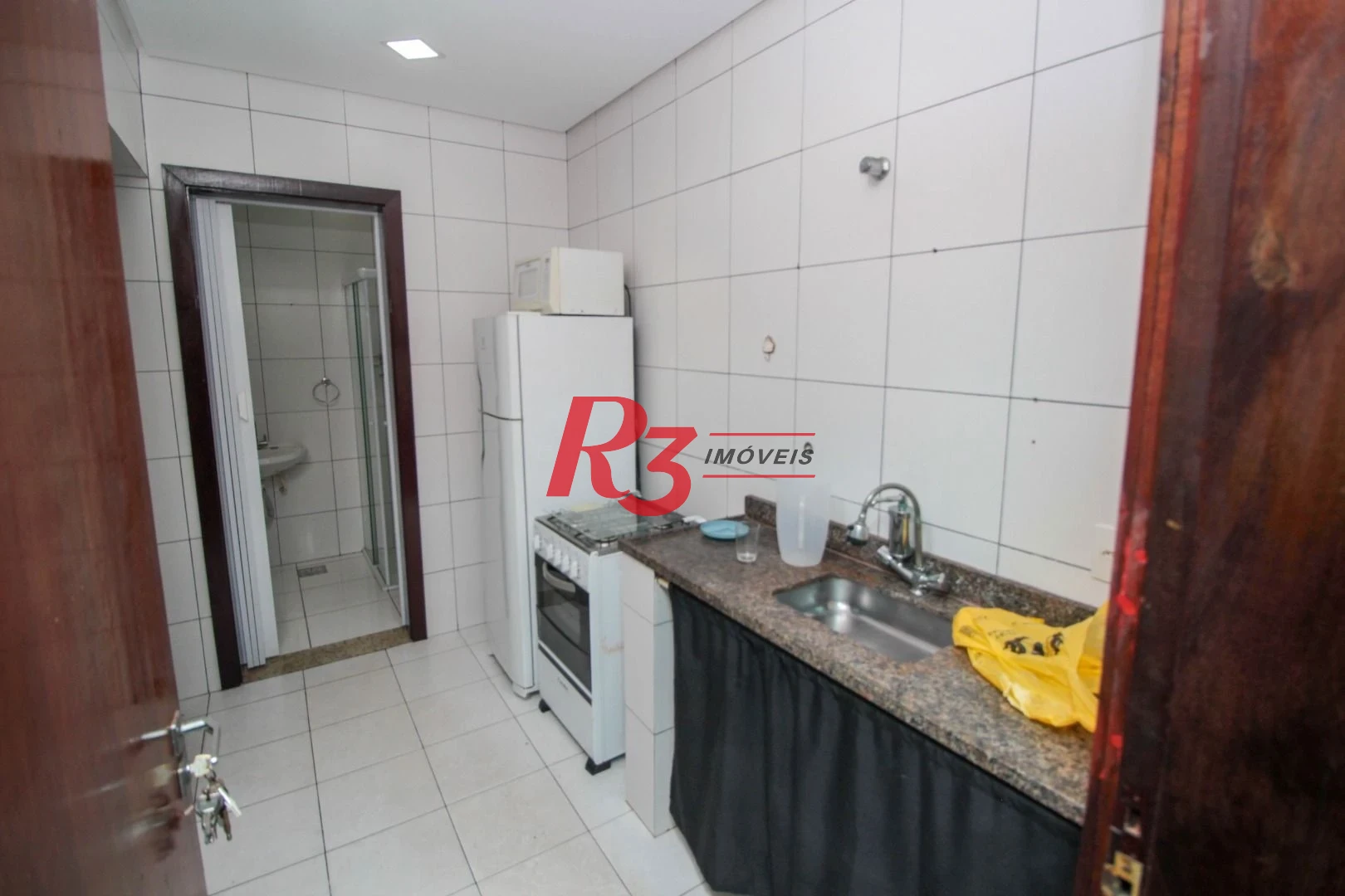 Sobrado com 4 dormitórios para alugar, 236 m² por R$ 18.104,17/mês - Embaré - Santos/SP