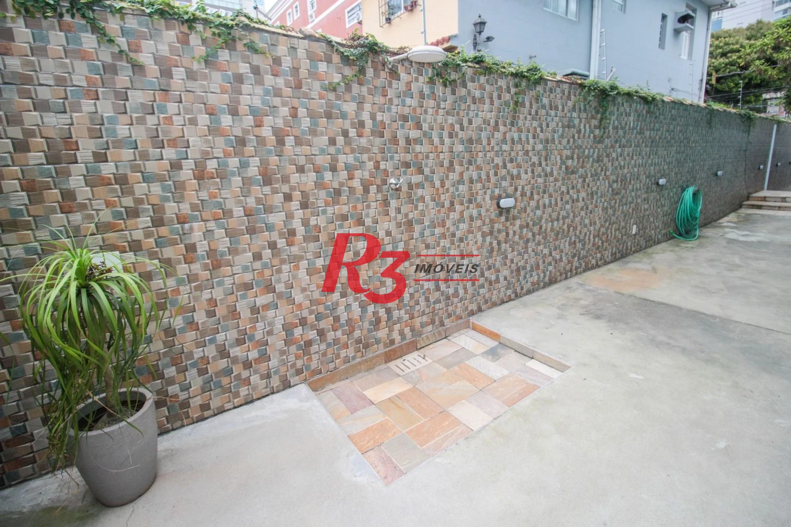 Sobrado com 4 dormitórios para alugar, 236 m² por R$ 18.104,17/mês - Embaré - Santos/SP