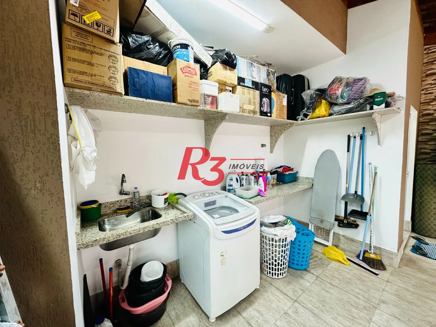 Sobrado com 4 dormitórios para alugar, 236 m² por R$ 18.104,17/mês - Embaré - Santos/SP