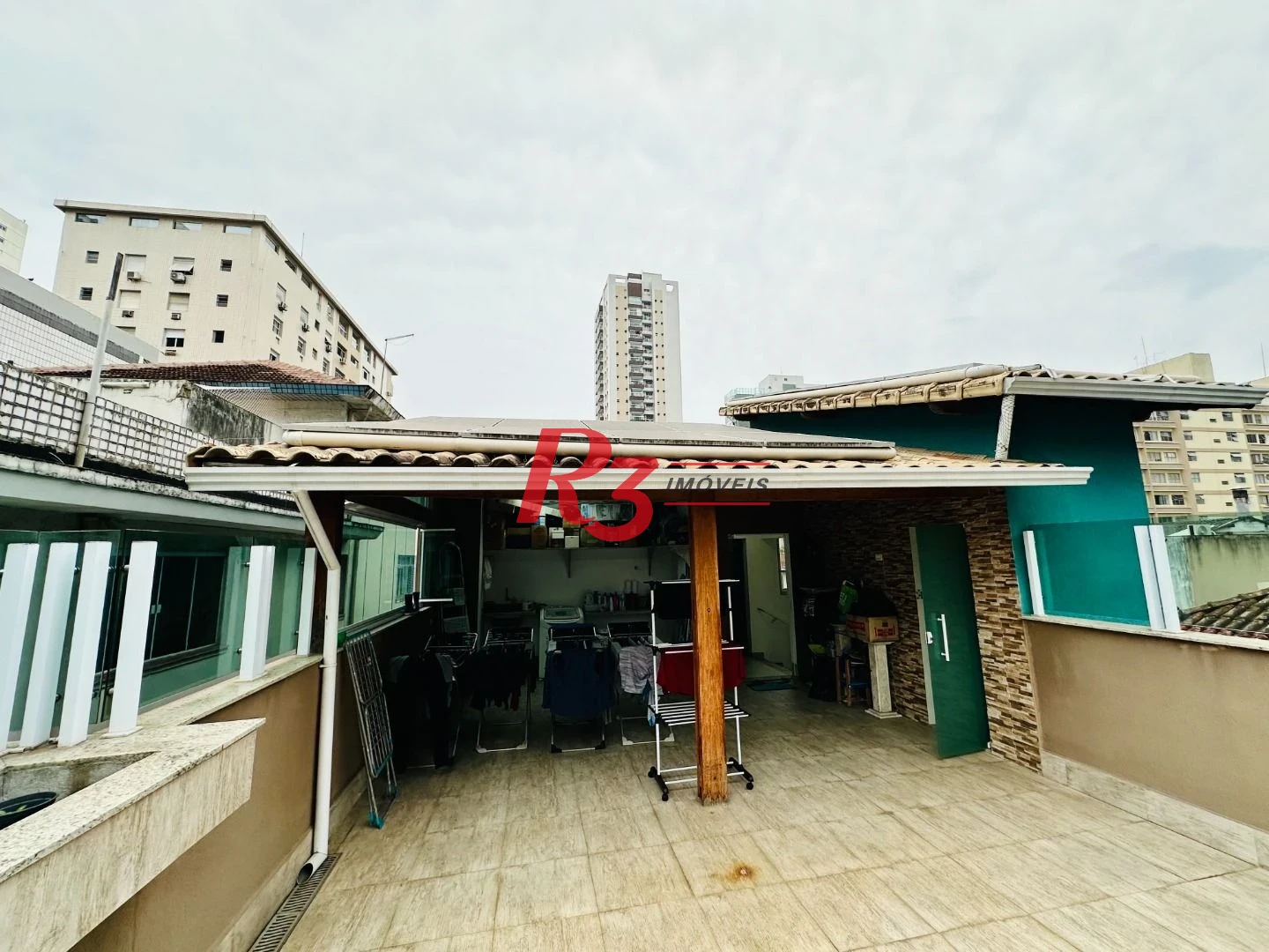 Sobrado com 4 dormitórios para alugar, 236 m² por R$ 18.104,17/mês - Embaré - Santos/SP