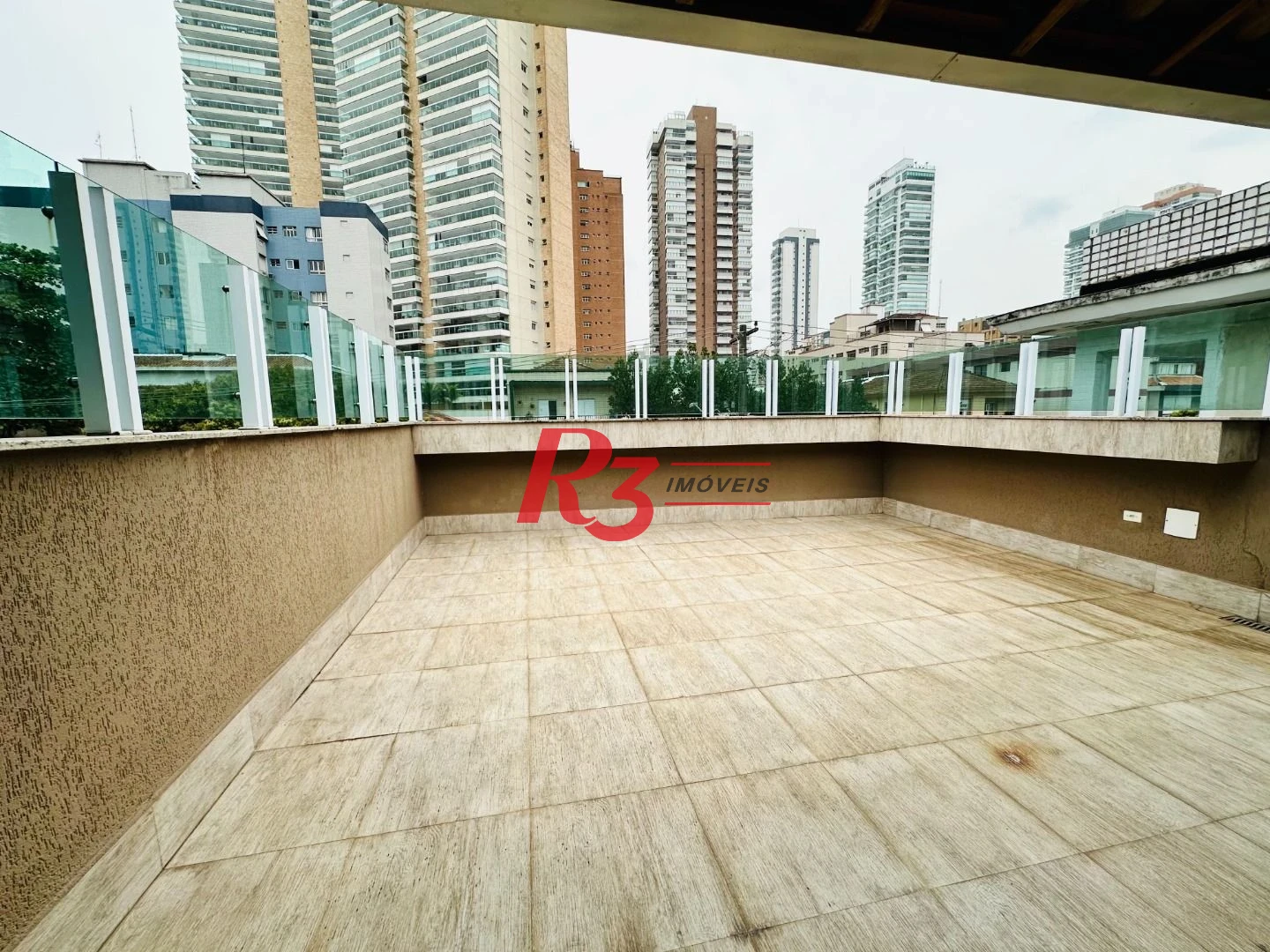 Sobrado com 4 dormitórios para alugar, 236 m² por R$ 18.104,17/mês - Embaré - Santos/SP