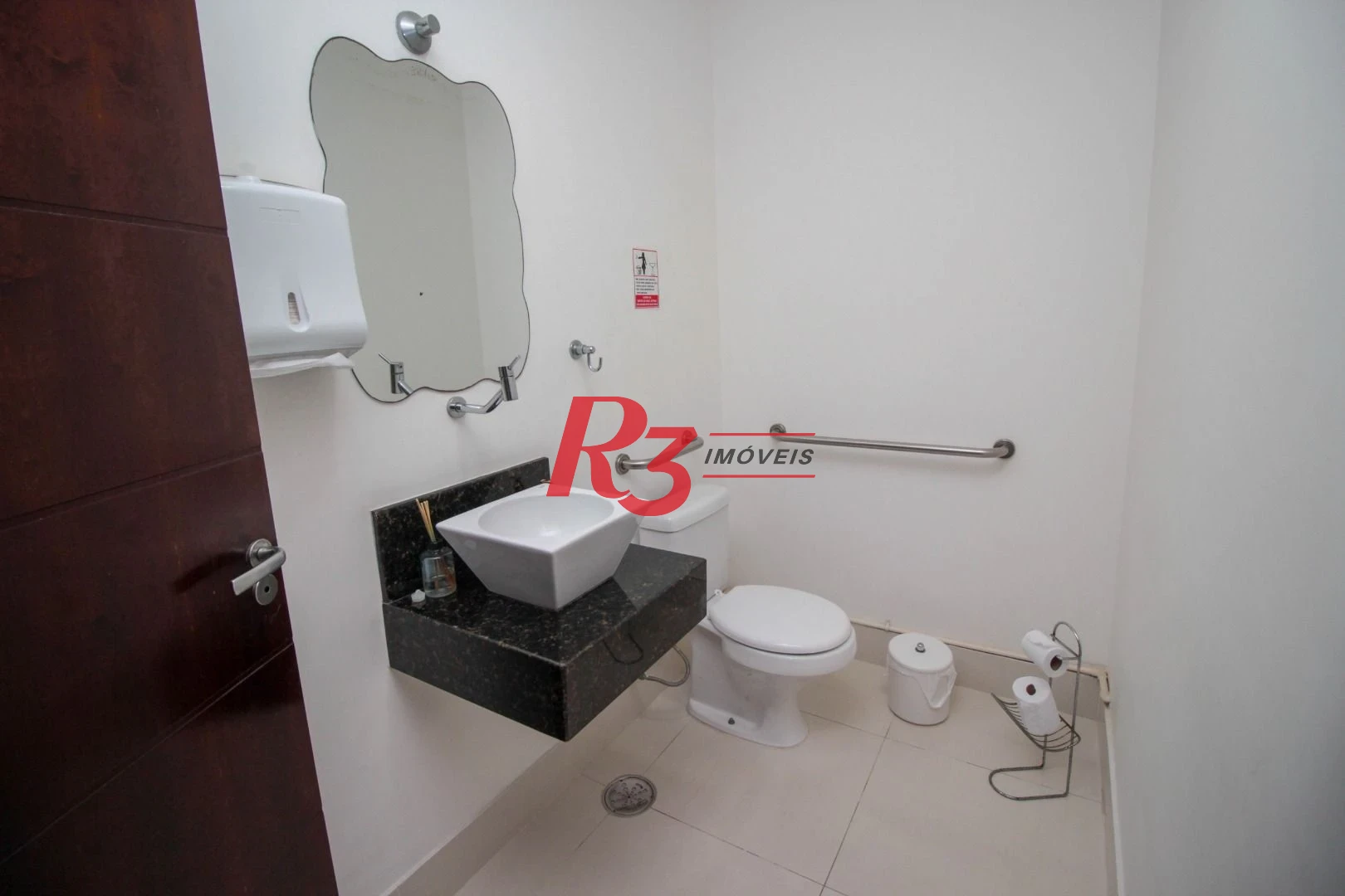 Sobrado com 4 dormitórios para alugar, 236 m² por R$ 18.104,17/mês - Embaré - Santos/SP