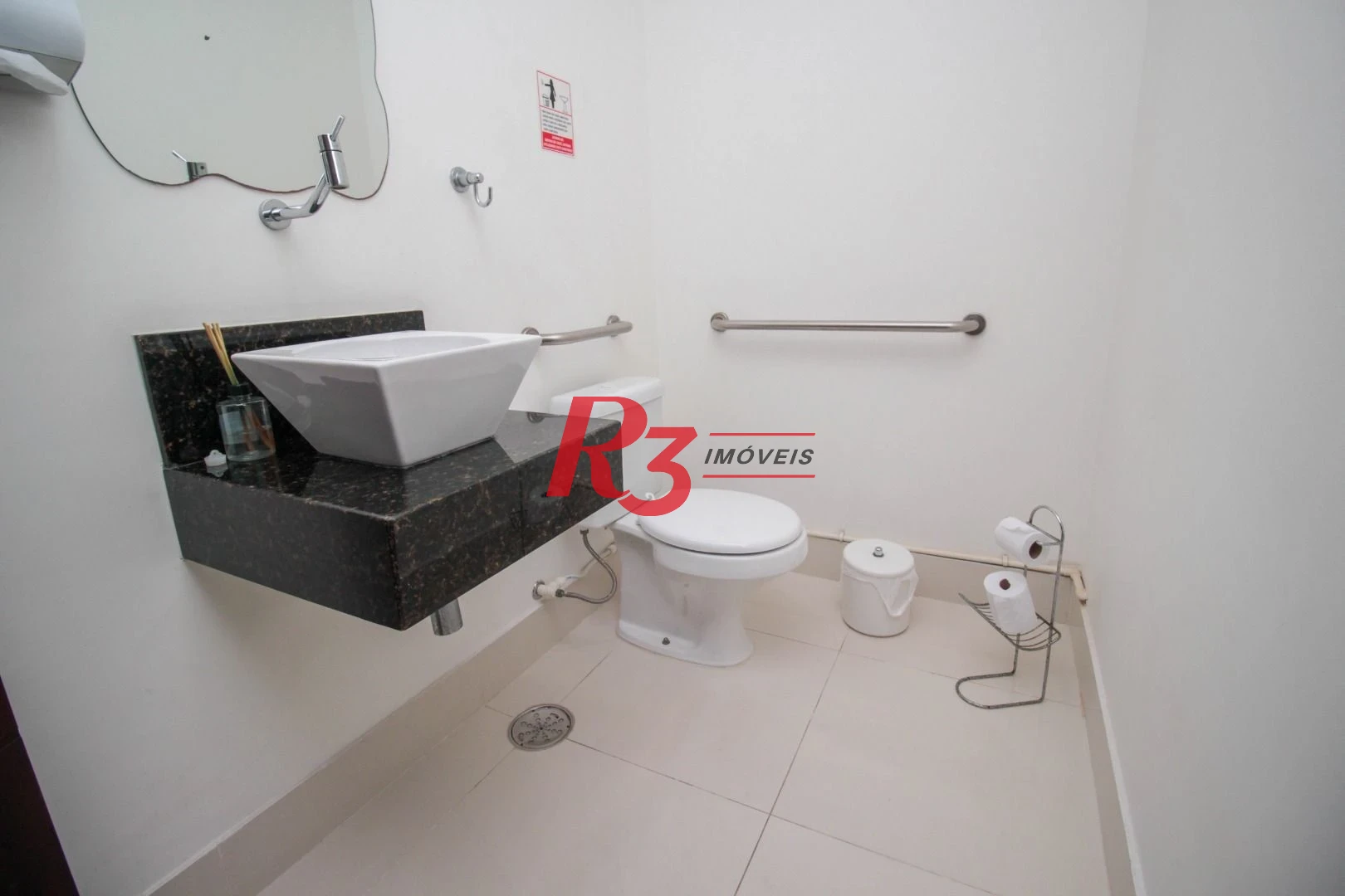 Sobrado com 4 dormitórios para alugar, 236 m² por R$ 18.104,17/mês - Embaré - Santos/SP