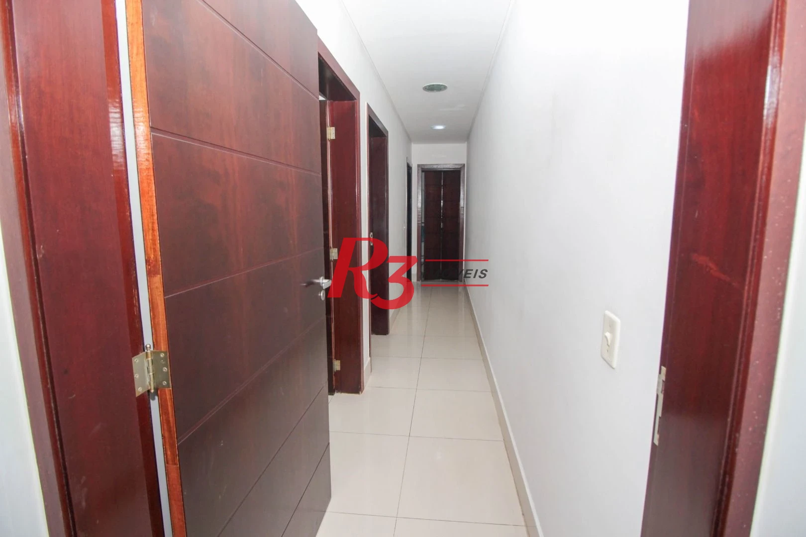 Sobrado com 4 dormitórios para alugar, 236 m² por R$ 18.104,17/mês - Embaré - Santos/SP