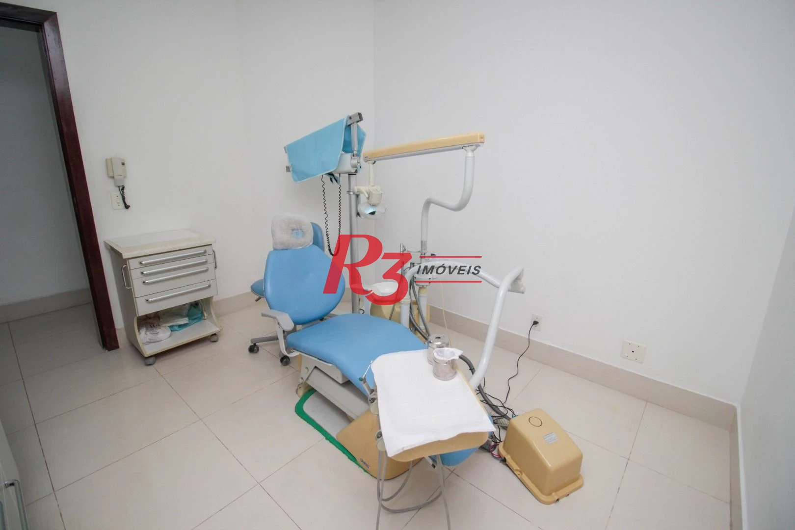 Sobrado com 4 dormitórios para alugar, 236 m² por R$ 18.104,17/mês - Embaré - Santos/SP