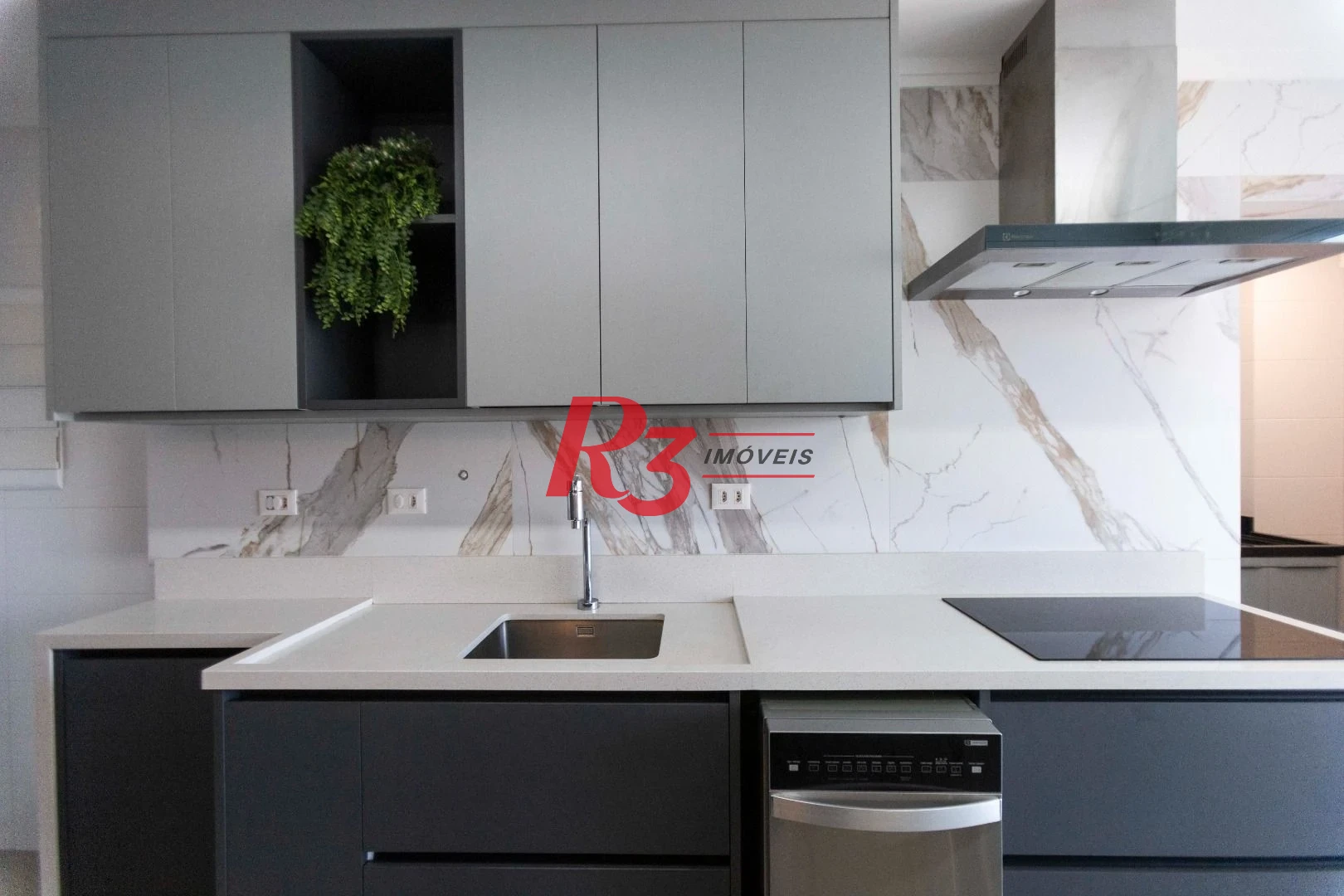 Apartamento com 3 dormitórios para alugar, 134 m² por R$ 12.500,02/mês - Gonzaga - Santos/SP