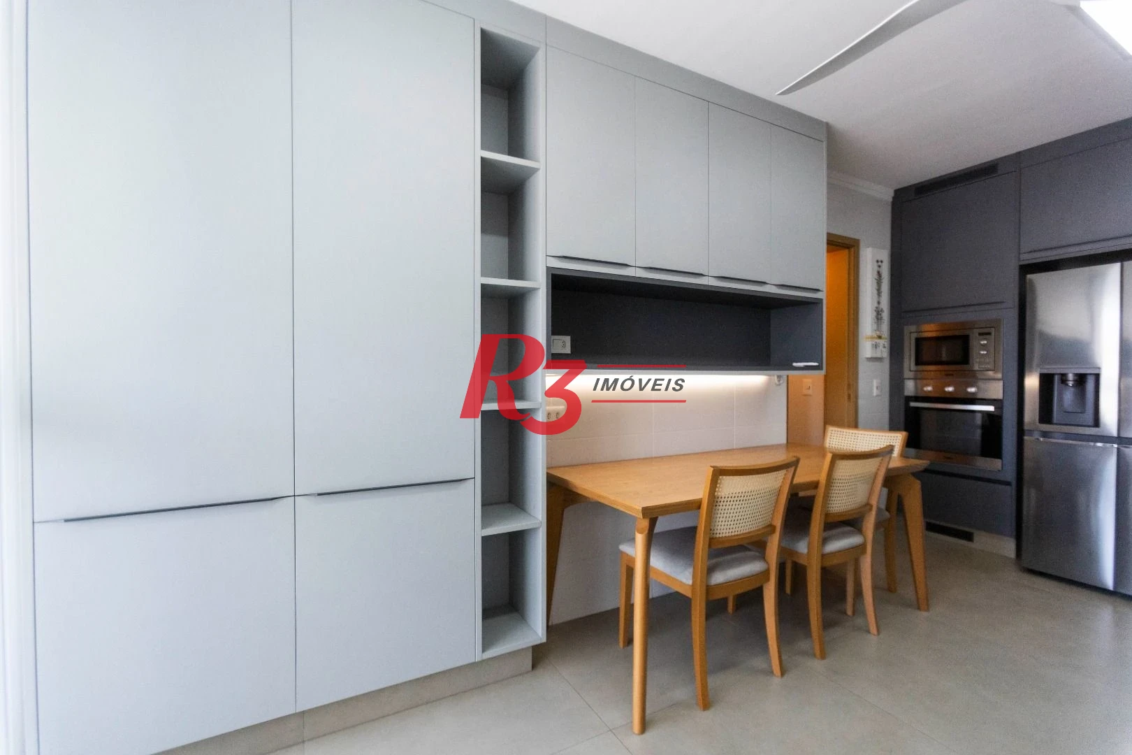 Apartamento com 3 dormitórios para alugar, 134 m² por R$ 12.500,02/mês - Gonzaga - Santos/SP