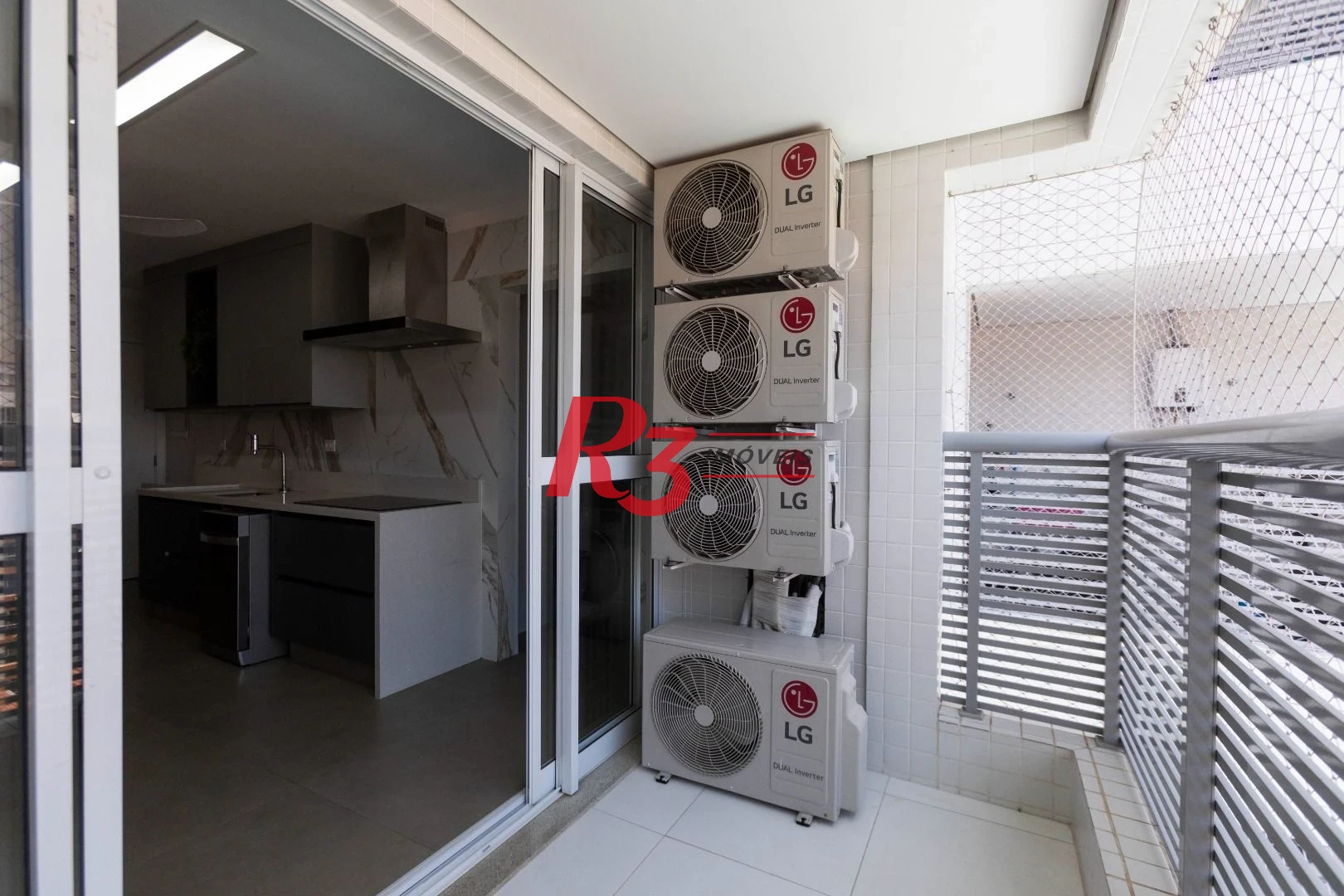 Apartamento com 3 dormitórios para alugar, 134 m² por R$ 12.500,02/mês - Gonzaga - Santos/SP