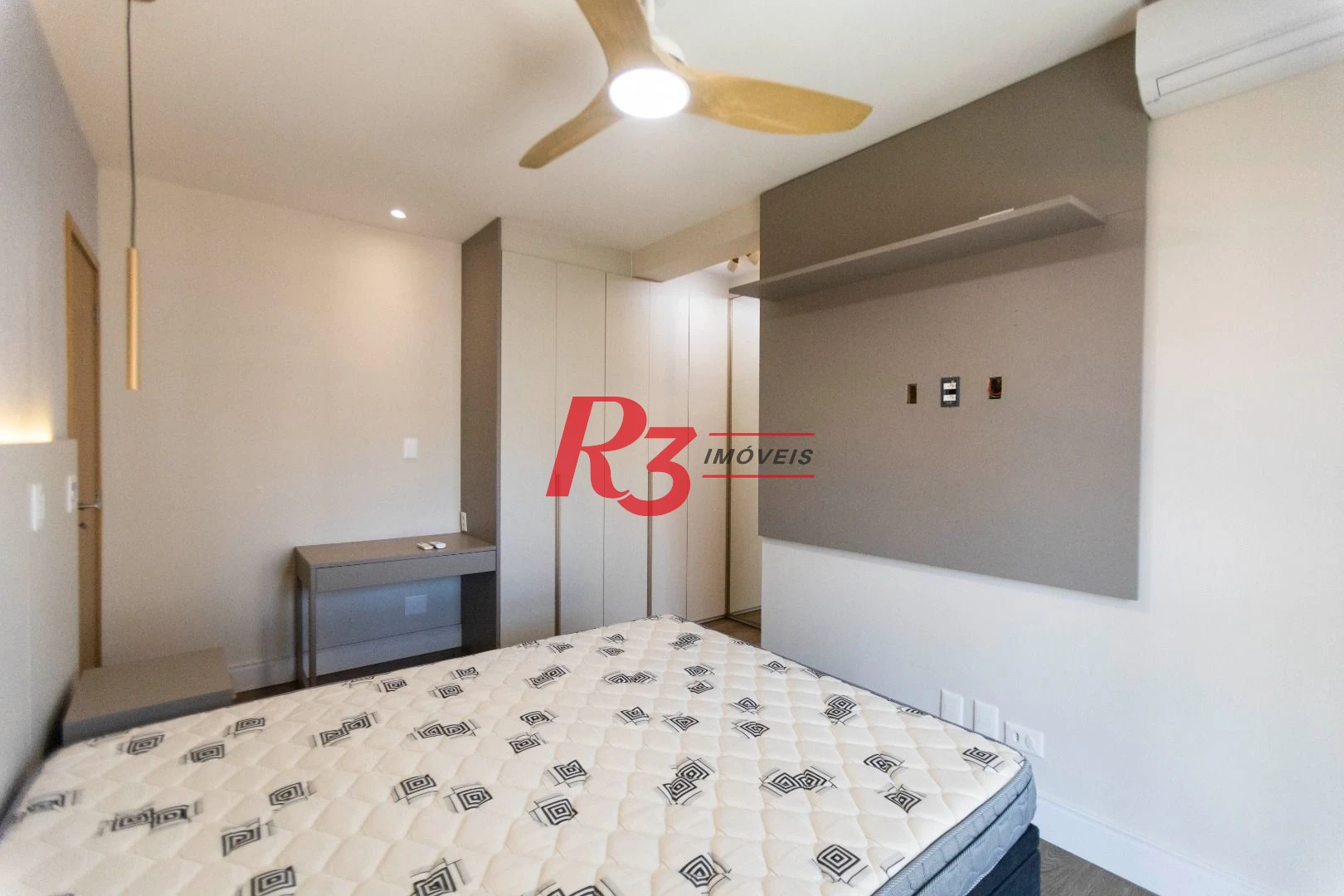 Apartamento com 3 dormitórios para alugar, 134 m² por R$ 12.500,02/mês - Gonzaga - Santos/SP