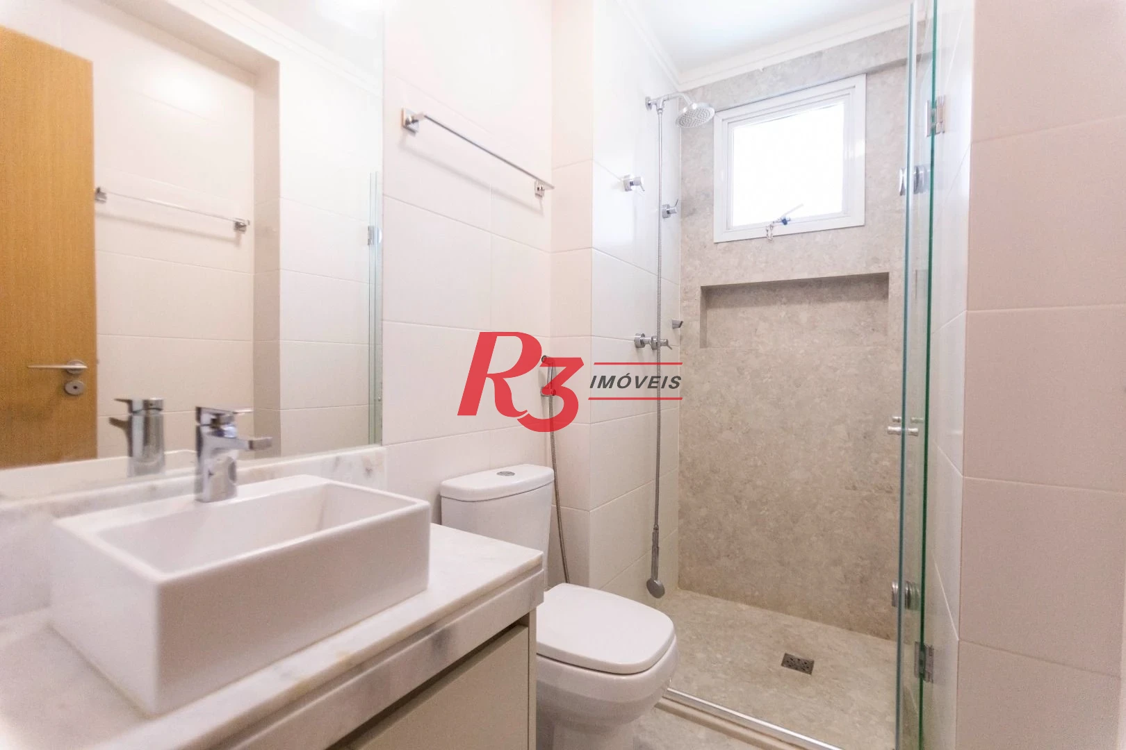 Apartamento com 3 dormitórios para alugar, 134 m² por R$ 12.500,02/mês - Gonzaga - Santos/SP