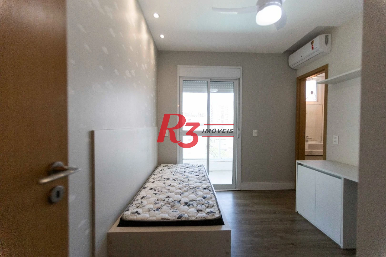 Apartamento com 3 dormitórios para alugar, 134 m² por R$ 12.500,02/mês - Gonzaga - Santos/SP