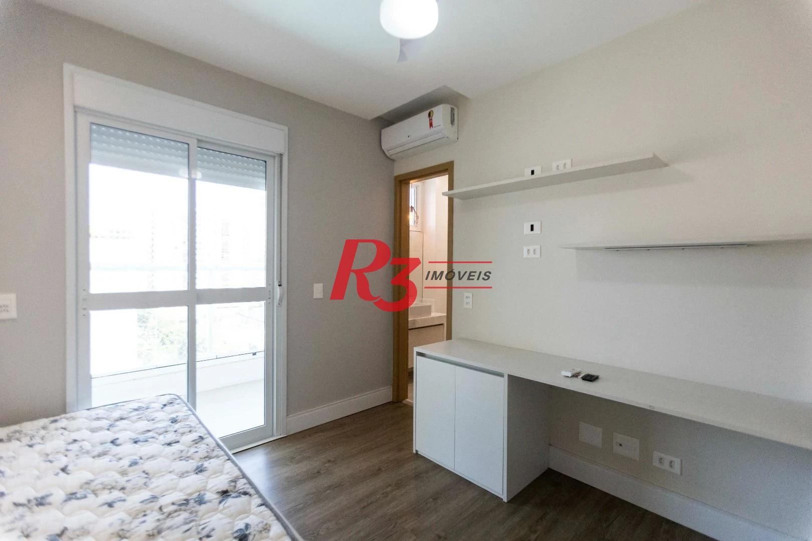 Apartamento com 3 dormitórios para alugar, 134 m² por R$ 12.500,02/mês - Gonzaga - Santos/SP