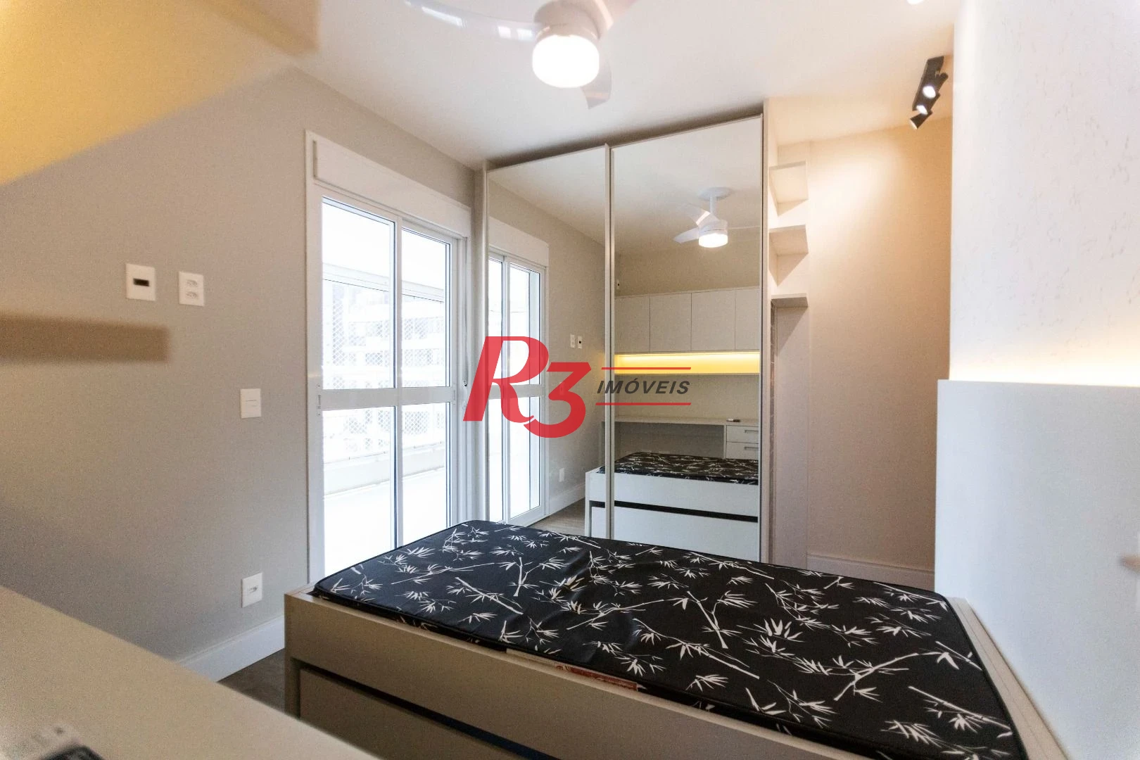 Apartamento com 3 dormitórios para alugar, 134 m² por R$ 12.500,02/mês - Gonzaga - Santos/SP