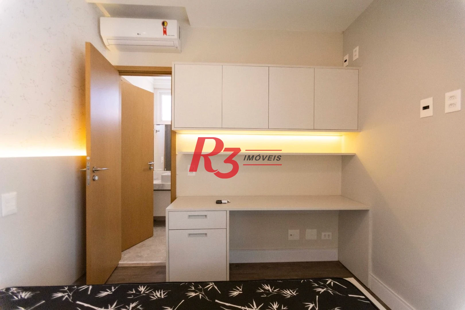 Apartamento com 3 dormitórios para alugar, 134 m² por R$ 12.500,02/mês - Gonzaga - Santos/SP