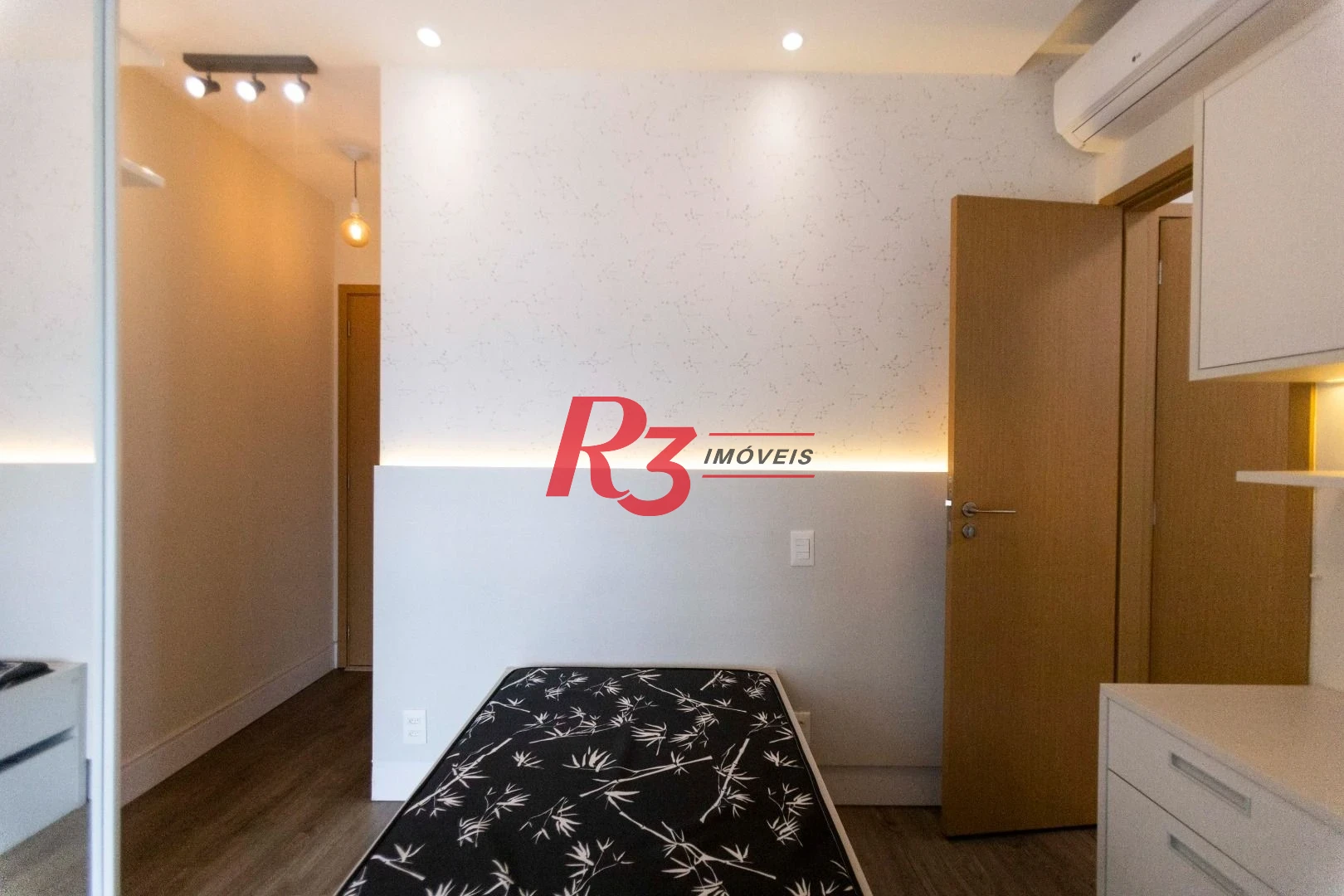 Apartamento com 3 dormitórios para alugar, 134 m² por R$ 12.500,02/mês - Gonzaga - Santos/SP