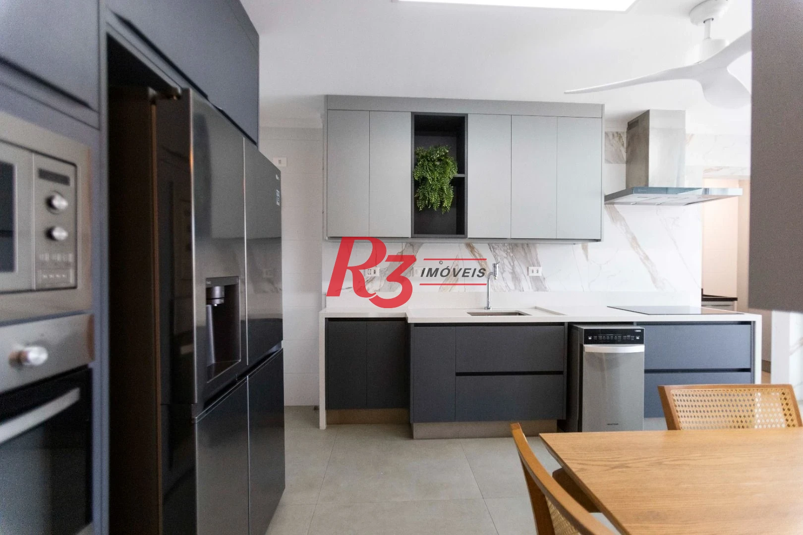 Apartamento com 3 dormitórios para alugar, 134 m² por R$ 12.500,02/mês - Gonzaga - Santos/SP