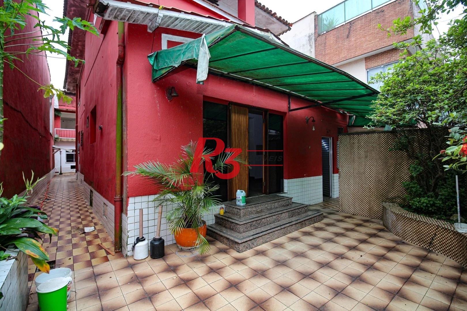 Casa com 9 dormitórios para alugar, 250 m² por R$ 15.890,00/mês - Encruzilhada - Santos/SP