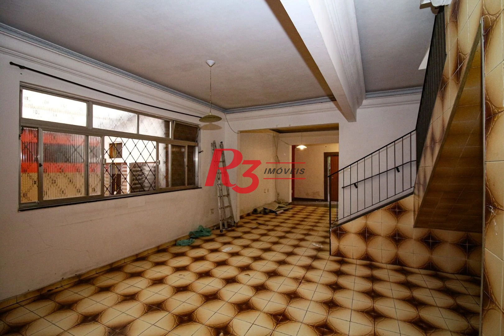 Casa com 9 dormitórios para alugar, 250 m² por R$ 15.890,00/mês - Encruzilhada - Santos/SP