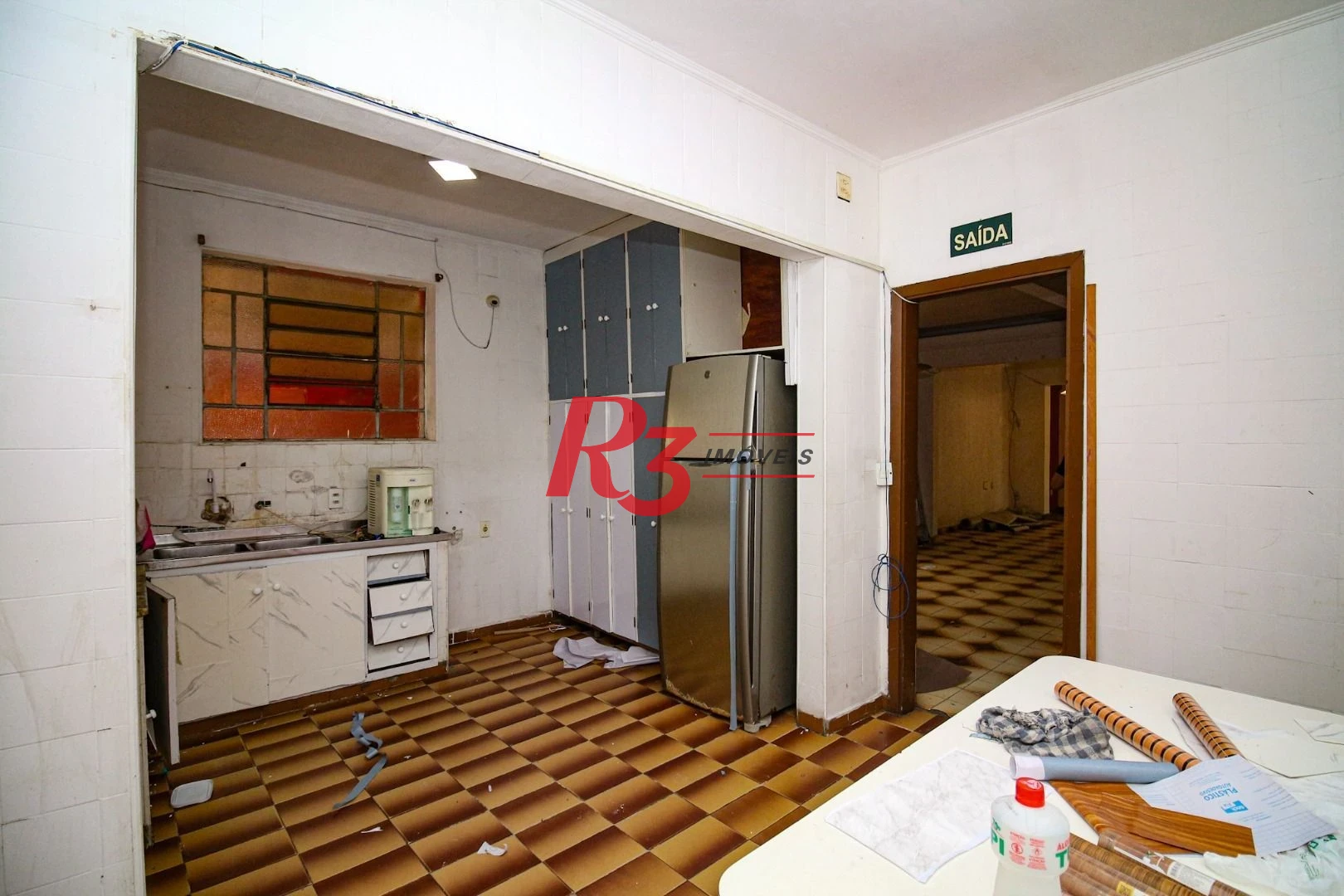 Casa com 9 dormitórios para alugar, 250 m² por R$ 15.890,00/mês - Encruzilhada - Santos/SP